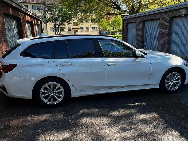 Gebraucht BMW 318 150 PS (110 kW) 2020 Weiß Kombi
