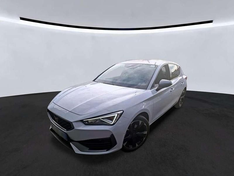 Gebraucht Cupra Leon 150 PS (110 kW) 2023 Nevada weiß metallic Limousine