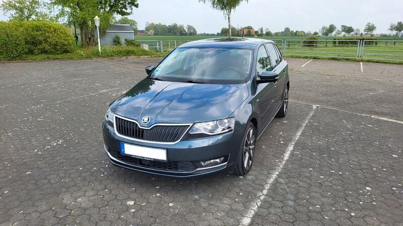 Grau Gebraucht 2017 Skoda Rapid Drive Limousine | 8.299 € (Guter Preis) - Bild 1/4