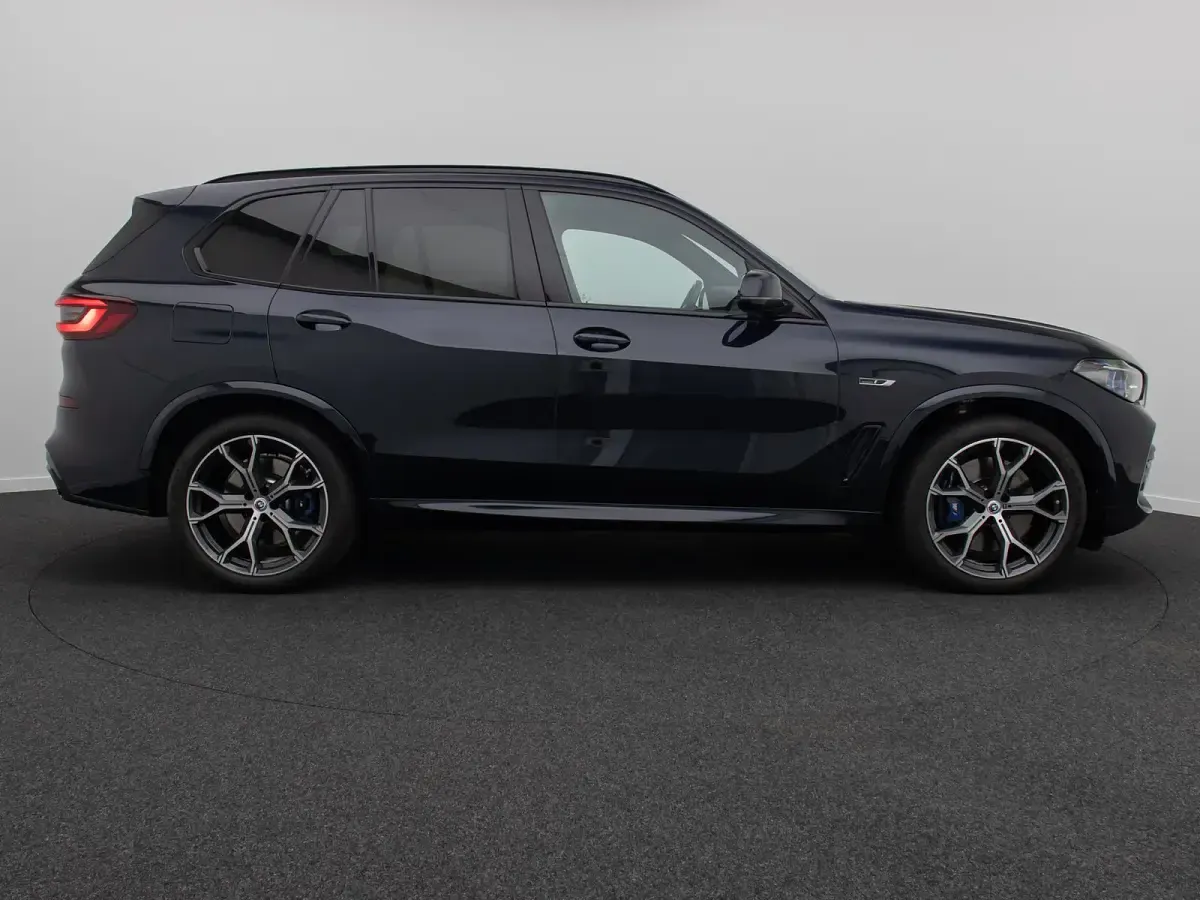 Gebraucht BMW X5 M Sport 394 PS (289 kW) 2023 M carbonschwarz416schwarz SUV