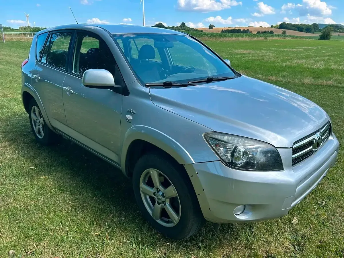 Gebraucht Toyota RAV4 177 PS (130 kW) 2006 Silber SUV