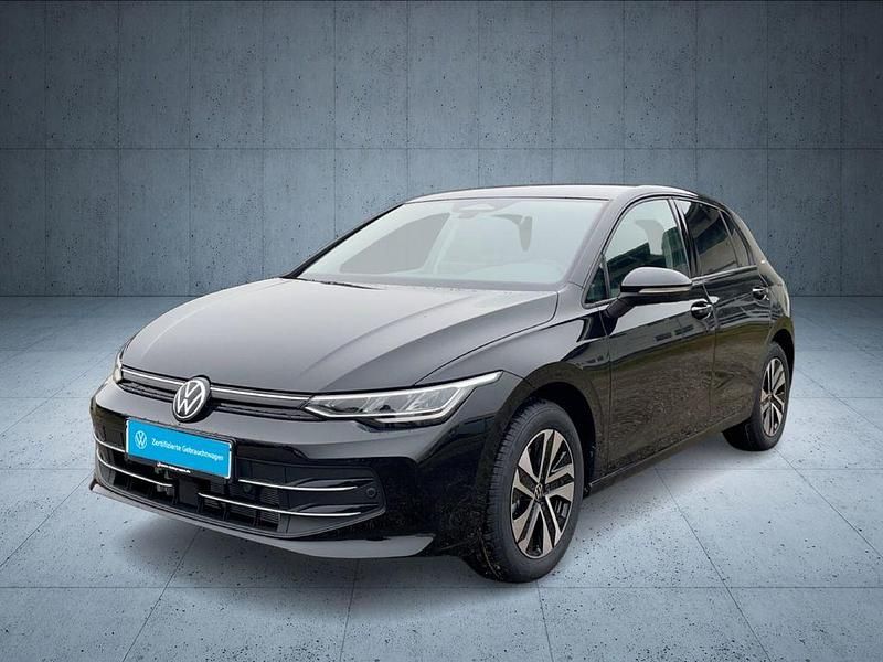 Gebraucht VW Golf VIII 150 PS (110 kW) 2026 Grenadillschwarz metallic Limousine