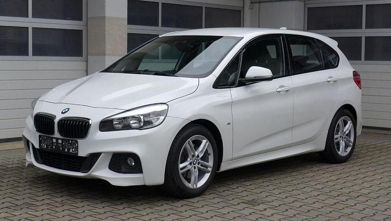 Weiß Gebraucht 2015 BMW 218 Active Tourer M Sport Van / Kleinbus | 9.950 € (Superpreis) - Bild 1/4