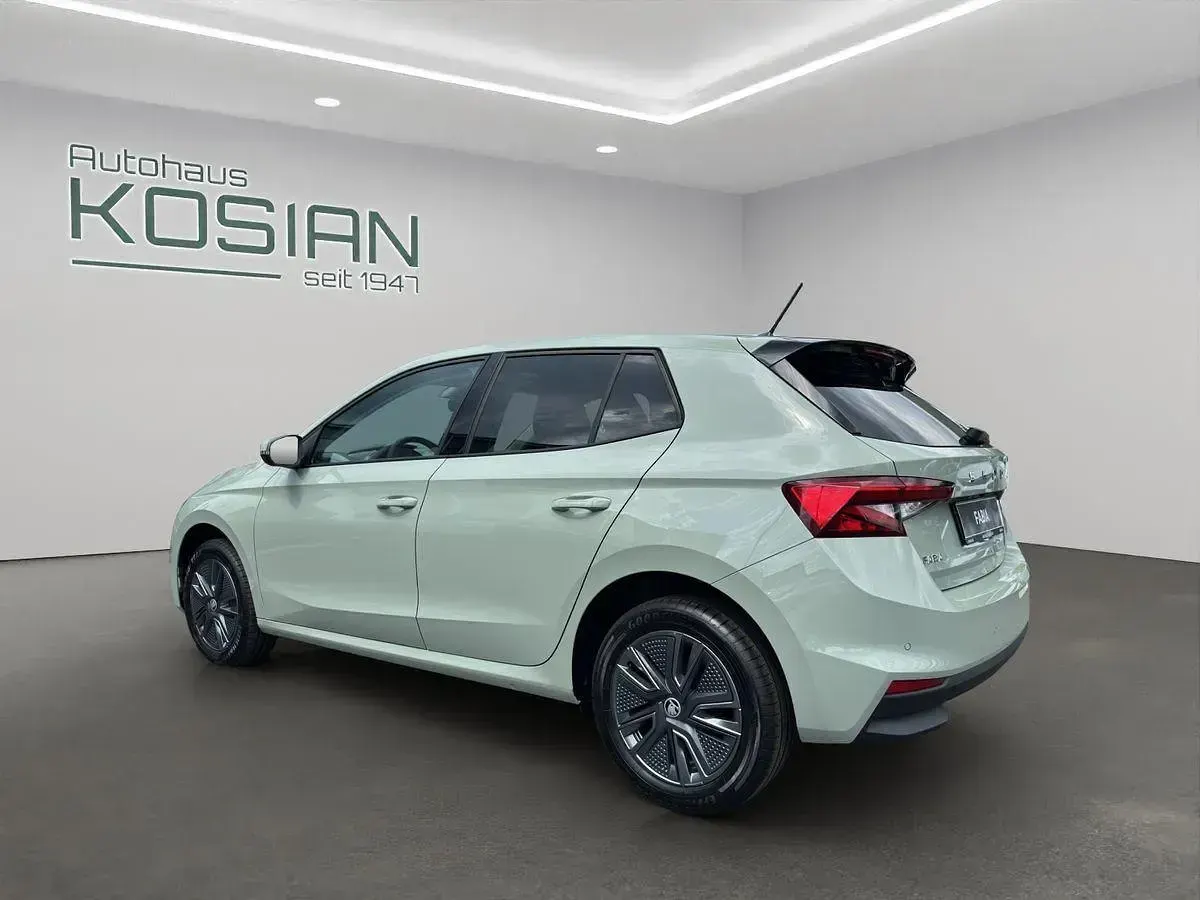 Neu Skoda Fabia Lodge 95 PS (69 kW) 2026 Grün Kleinwagen