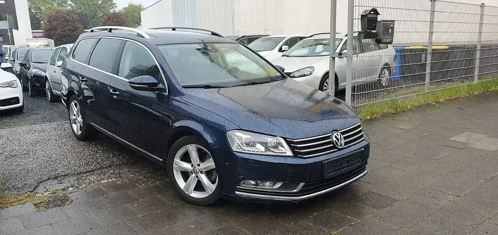 Używany VW Passat 170 KM (125 kW) 2012 Niebieski Sedan/Limuzyna