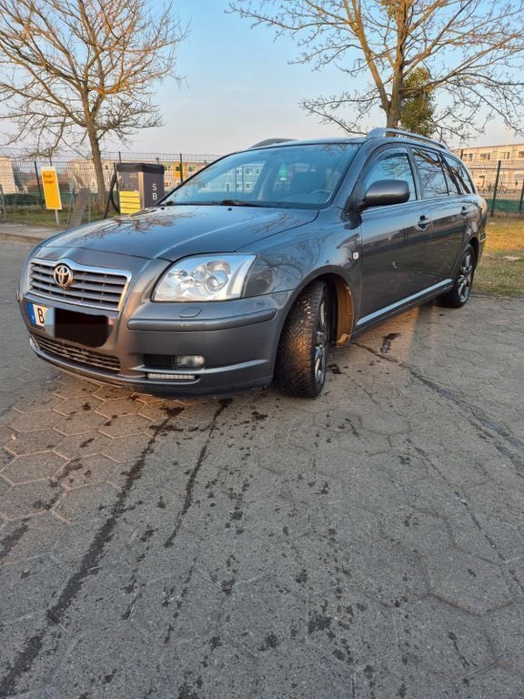 Grau Gebraucht 2006 Toyota Avensis Executive Kombi | 1.800 € (Guter Preis) - Bild 1/4