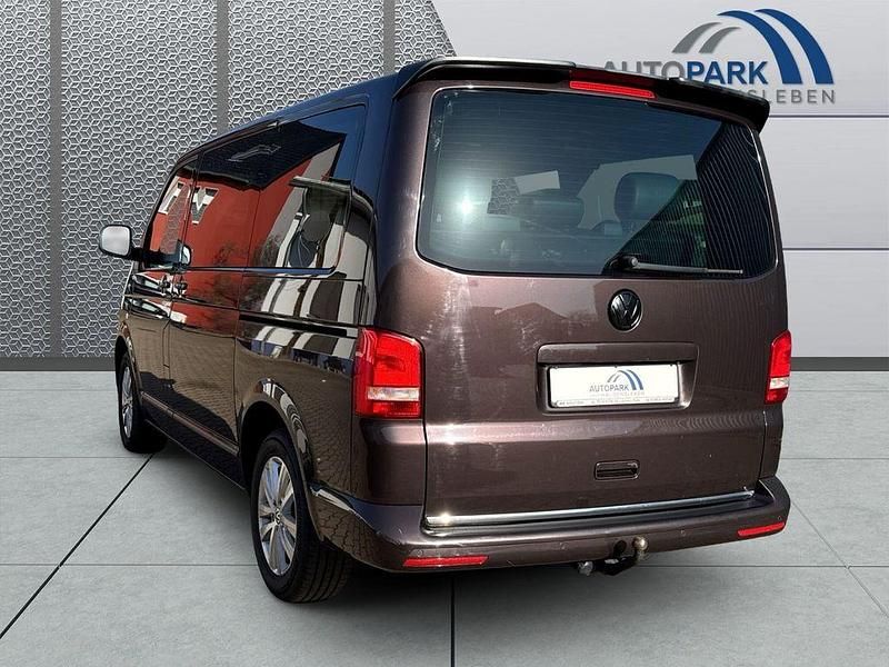 Gebraucht VW Transporter Highline 179 PS (131 kW) 2015 Dark wood perleffekt Van