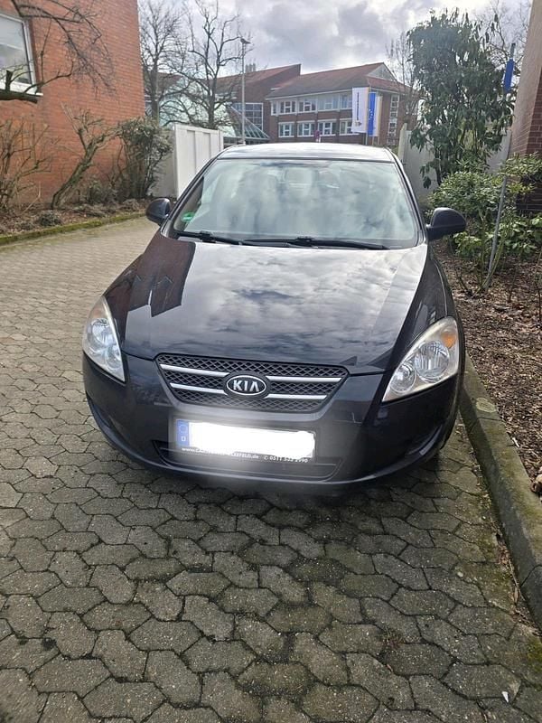 Gebraucht Kia Ceed 122 PS (89 kW) 2008 Schwarz Kleinwagen