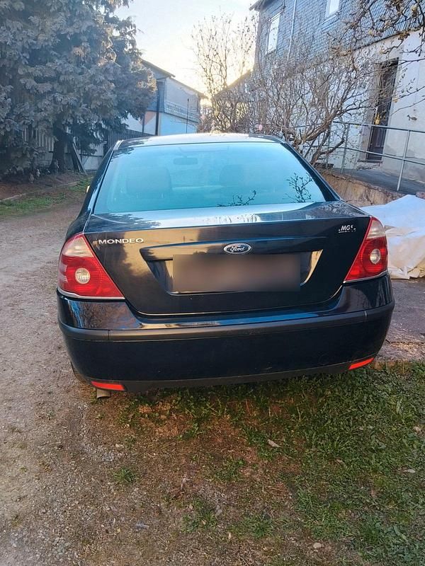 Gebraucht Ford Mondeo 110 PS (80 kW) 2007 Blau Limousine