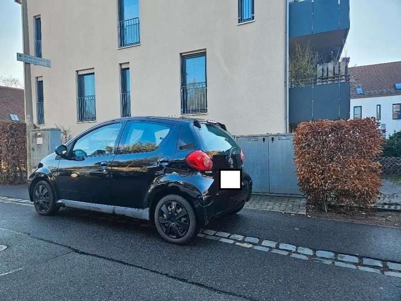 Gebraucht Toyota Aygo 68 PS (50 kW) 2006 Schwarz Kleinwagen