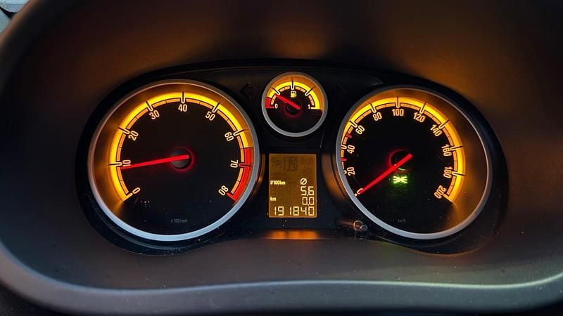 Gebraucht Opel Corsa Energy 87 PS (63 kW) 2014 Grau Kleinwagen