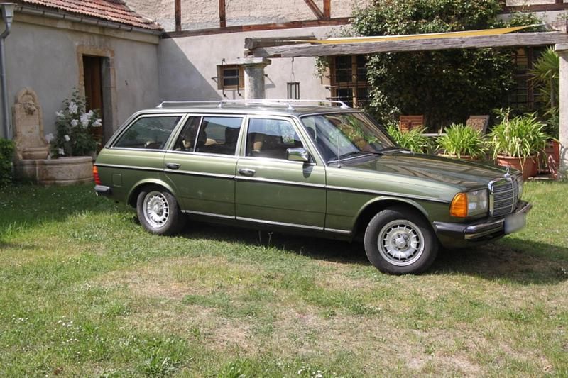 Gebraucht Mercedes E300 88 PS (64 kW) 1983 Grün Kombi