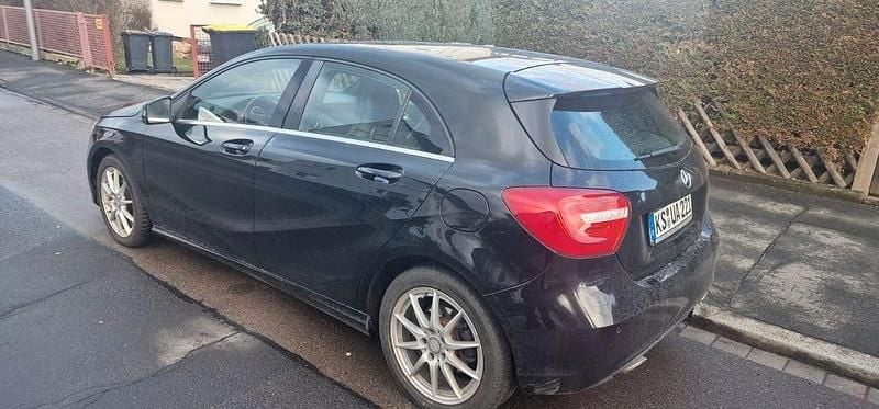 Gebraucht Mercedes A200 136 PS (100 kW) 2014 Schwarz Limousine