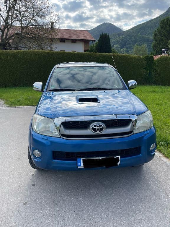 Blau Gebraucht 2009 Toyota HiLux Abholung | 11.500 € (Fairer Preis) - Bild 1/4