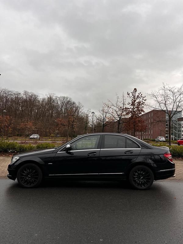 Gebraucht Mercedes C320 224 PS (164 kW) 2007 Schwarz Limousine
