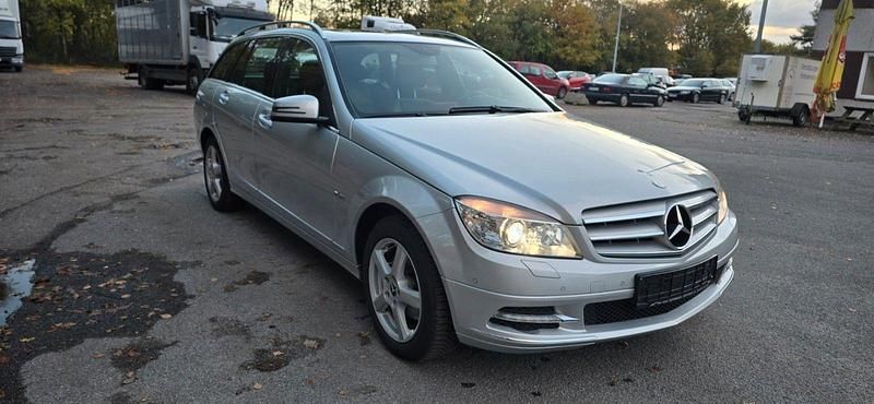 Silber Gebraucht 2011 Mercedes C200 Kombi | 8.699 € (Fairer Preis) - Bild 1/4