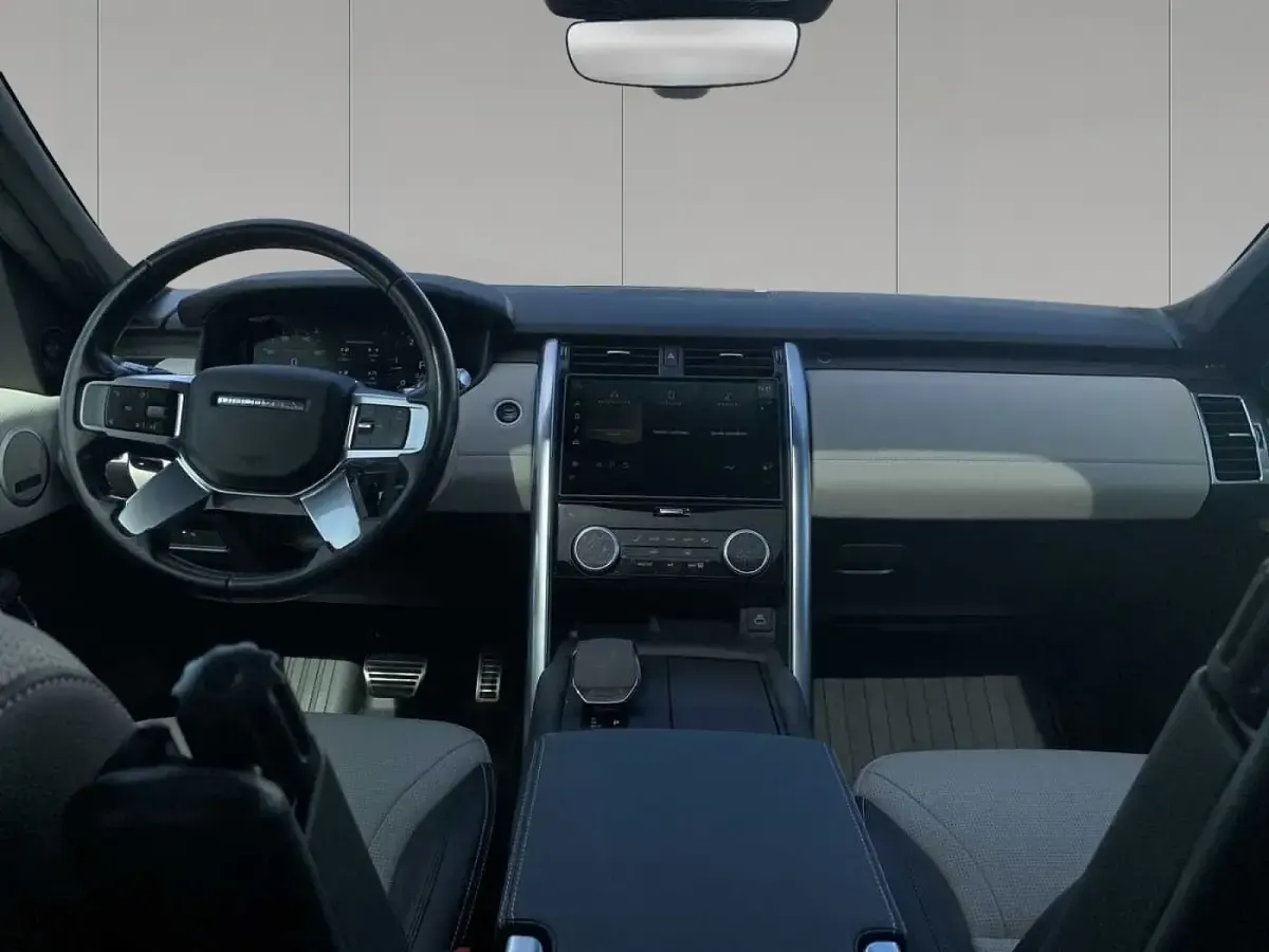 Gebraucht Land Rover Discovery 5 SE Dynamic 252 PS (185 kW) 2021 Santorini black SUV