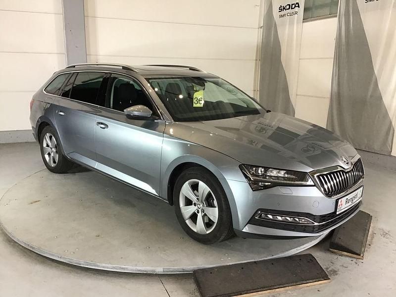 Gebraucht Skoda Superb Style 150 PS (110 kW) 2019 Grau Kombi