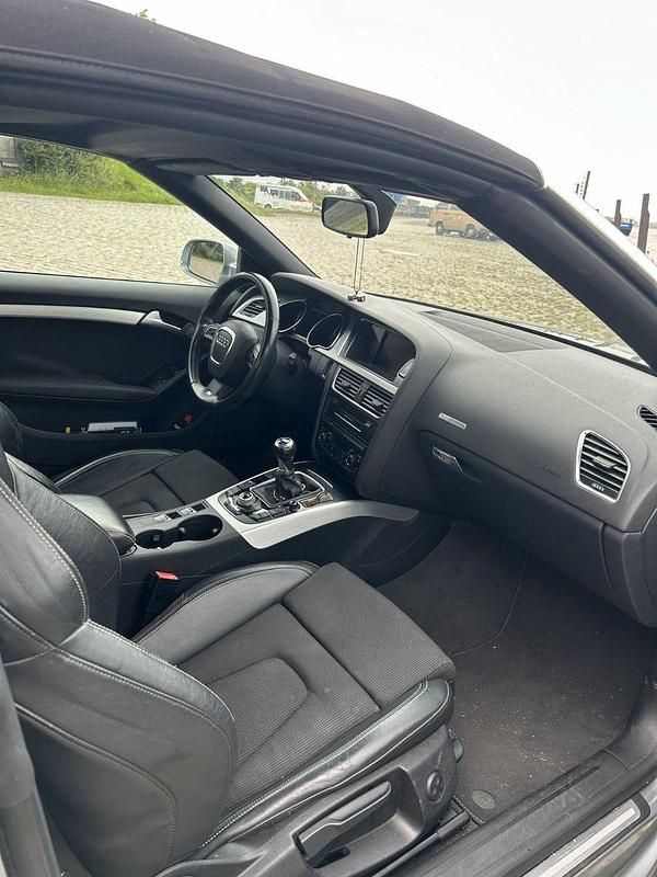 Gebraucht Audi A5 Cabriolet 160 PS (117 kW) 2010 Grau Cabrio