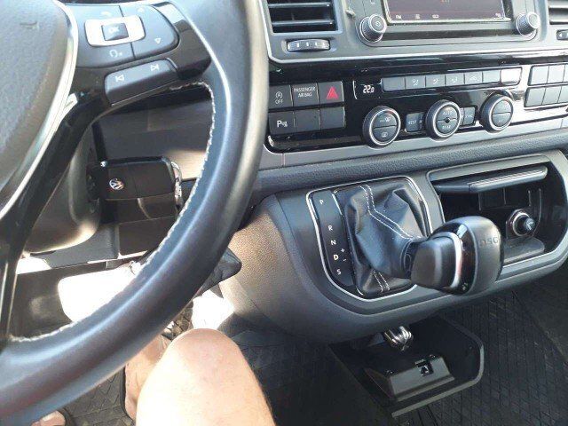 Gebraucht VW T6 Beach 150 PS (110 kW) 2018 Rot metallic Van