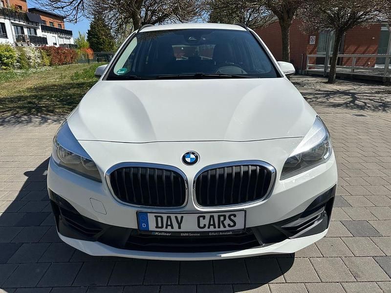 Gebraucht BMW 216 Advantage 116 PS (85 kW) 2019 Weiß Kombi