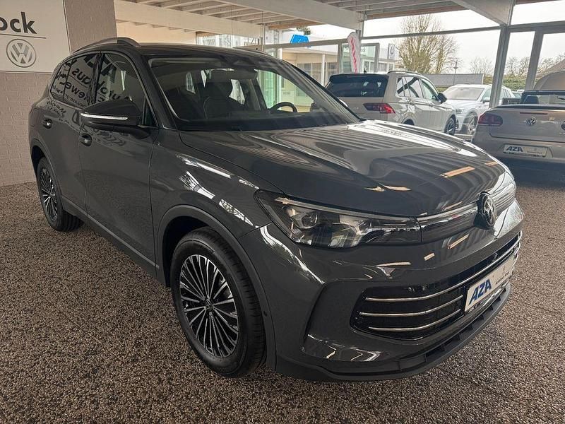 Neu VW Tiguan Elegance 150 PS (110 kW) 2026 Grau SUV