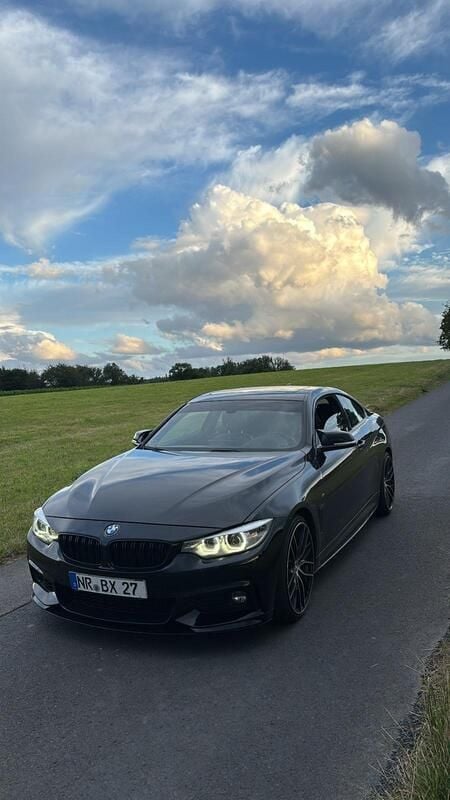 Schwarz Gebraucht 2018 BMW 440 Coupé | 28.500 € (Superpreis) - Bild 1/4