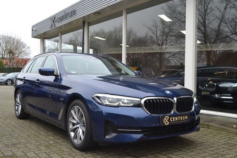 Gebraucht BMW 530e 292 PS (214 kW) 2021 Blau Kombi