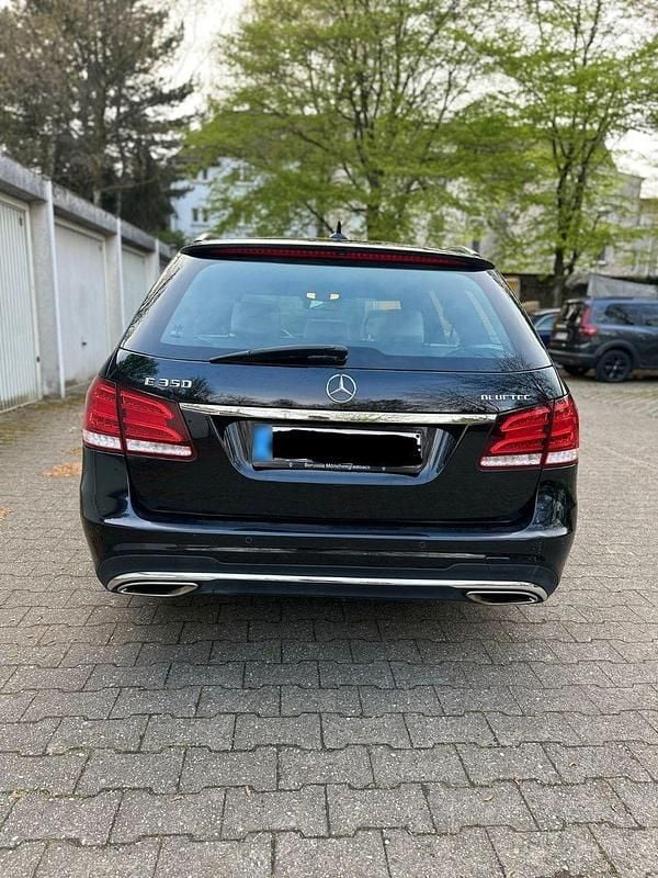 Gebraucht Mercedes E350 AMG 258 PS (189 kW) 2015 Schwarz Kombi