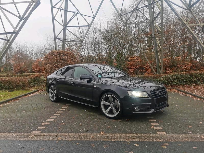 Schwarz Gebraucht 2011 Audi A5 Sportback S-Line Kleinwagen | 10.450 € (Fairer Preis) - Bild 1/4