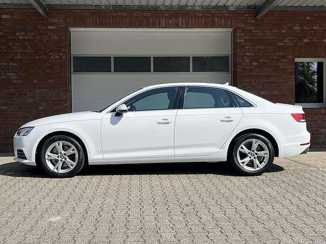Gebraucht Audi A4 Sport 190 PS (139 kW) 2018 Weiß Limousine