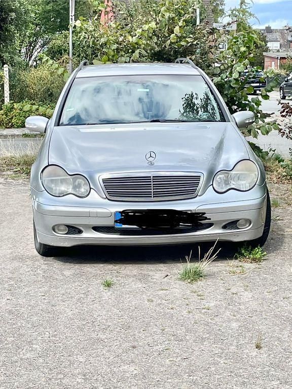 Silber Gebraucht 2002 Mercedes C180 Classic Kombi | 1.450 € (Fairer Preis) - Bild 1/4