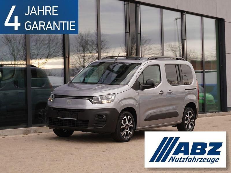 Grau Gebraucht 2023 Fiat Doblò Van / Kleinbus | 21.301 € (Fairer Preis) - Bild 1/4
