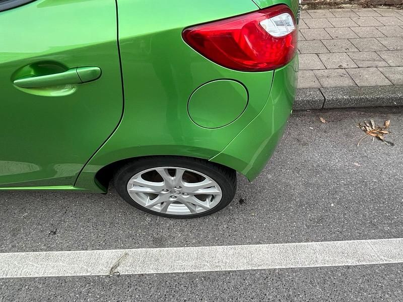 Gebraucht Mazda 2 85 PS (62 kW) 2008 Grün Kleinwagen