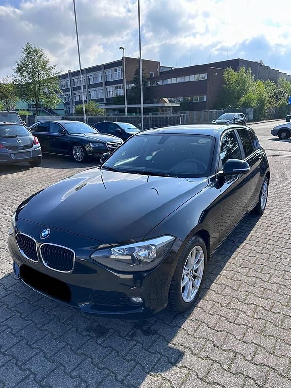 Schwarz Gebraucht 2012 BMW 116 Kleinwagen | 3.190 € - Bild 1/4