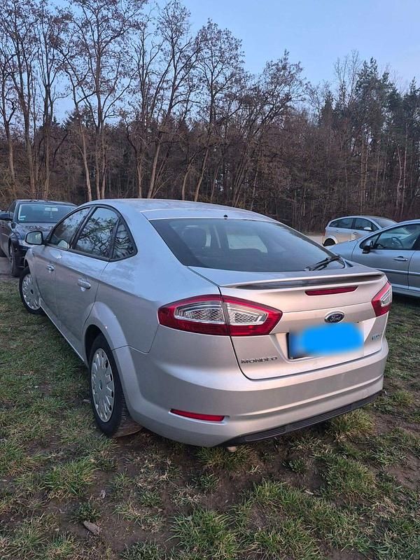 Second-hand Ford Mondeo 115 CP (84 kW) 2012 Gri Berlinǎ