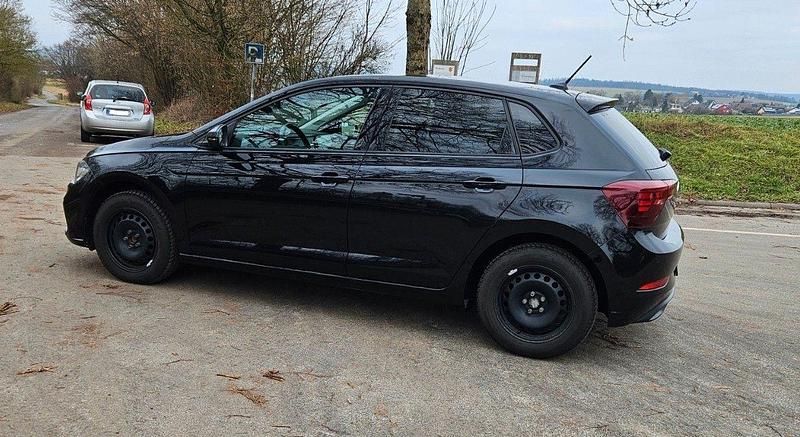 Gebraucht VW Polo Life 95 PS (69 kW) 2023 Schwarz Kleinwagen
