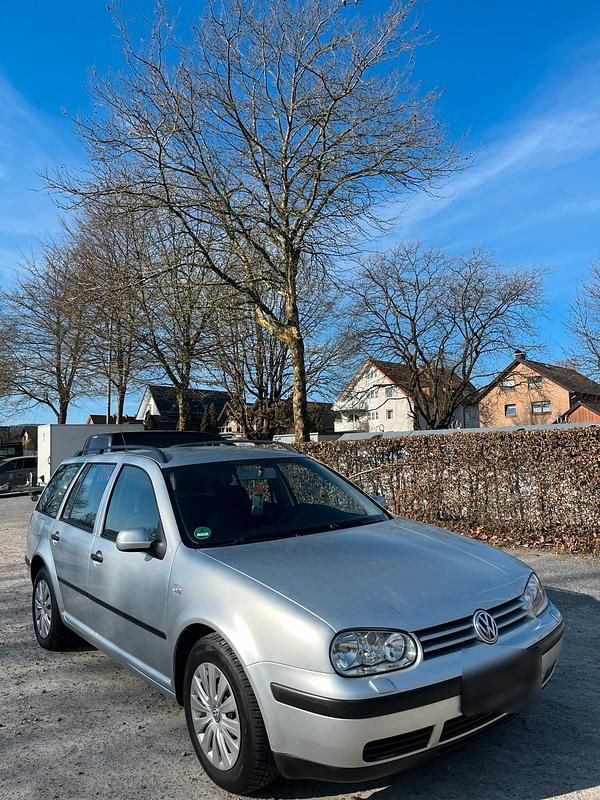 Gebraucht VW Golf IV 101 PS (74 kW) 2003 Silber Kombi