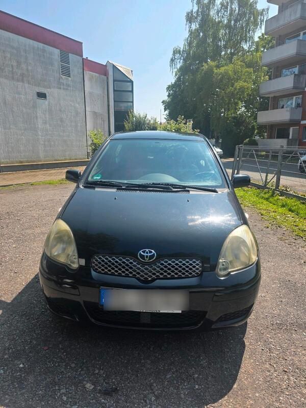 Schwarz Gebraucht 2004 Toyota Yaris Kleinwagen | 1.300 € (Fairer Preis) - Bild 1/4