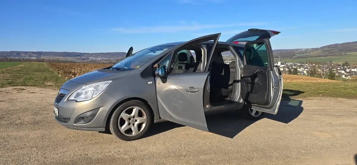 Second-hand Opel Meriva 120 CP (88 kW) 2011 Monovolum