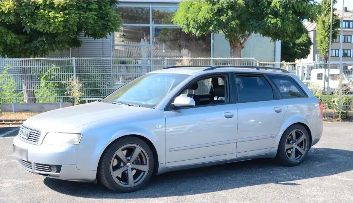 Gebraucht Audi A4 Sport 220 PS (161 kW) 2002 Silber Limousine