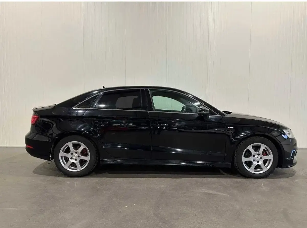 Gebraucht Audi A3 S-Line 110 PS (80 kW) 2015 Schwarz Limousine