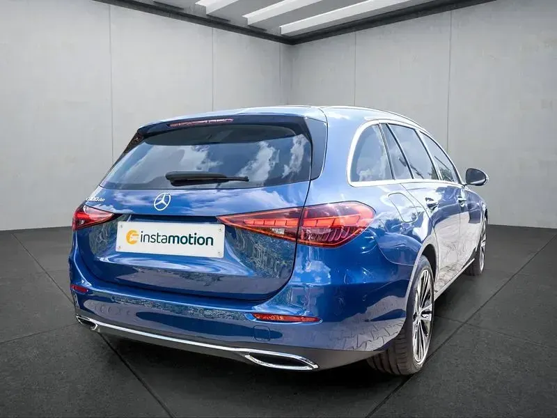 Gebraucht Mercedes C300 197 PS (144 kW) 2025 Blau Kombi