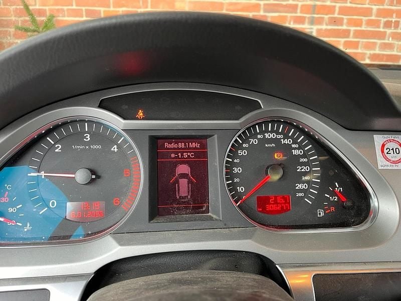 Silber Gebraucht 2007 Audi A6 Kombi | 2.200 € (Superpreis) - Bild 1/4