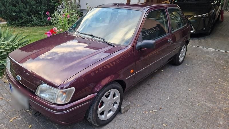 Gebraucht Ford Fiesta 60 PS (44 kW) 1994 Violet Kleinwagen