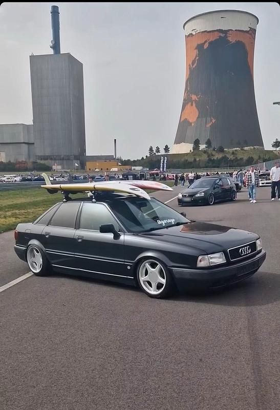 Second-hand Audi 80 90 CP (66 kW) 1994 Negru Berlinǎ