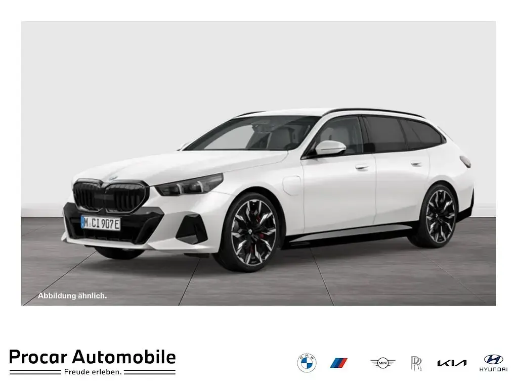 Gebraucht BMW 550e M Sport 360 PS (264 kW) 2025 Kombi