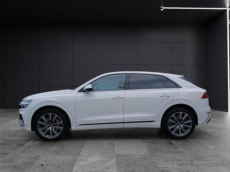 Gebraucht Audi Q8 S-Line 381 PS (280 kW) 2021 Carraraweiß SUV