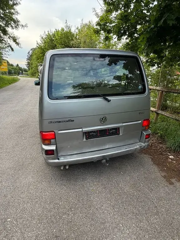 Gebraucht VW T4 102 PS (75 kW) 1999 Grau Van
