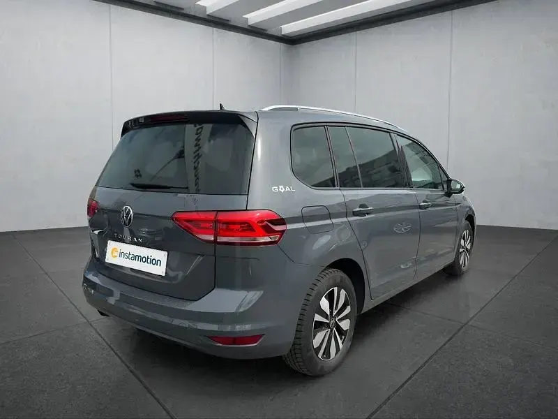 Gebraucht VW Touran 150 PS (110 kW) 2025 Grau Van / Kleinbus